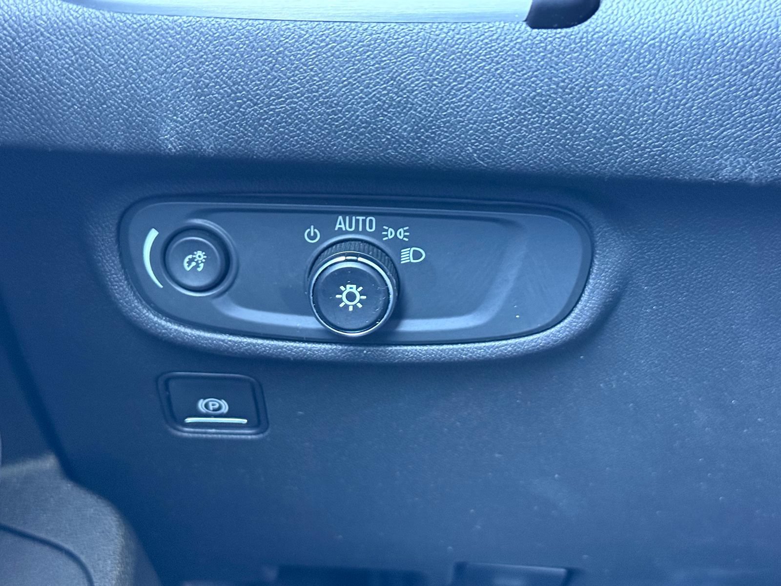 Certified 2019 GMC Terrain SLE FWD image 32