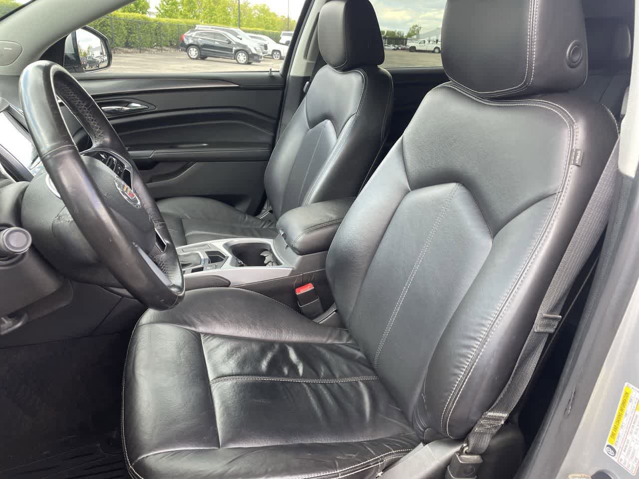 Used 2015 Cadillac SRX FWD image 12
