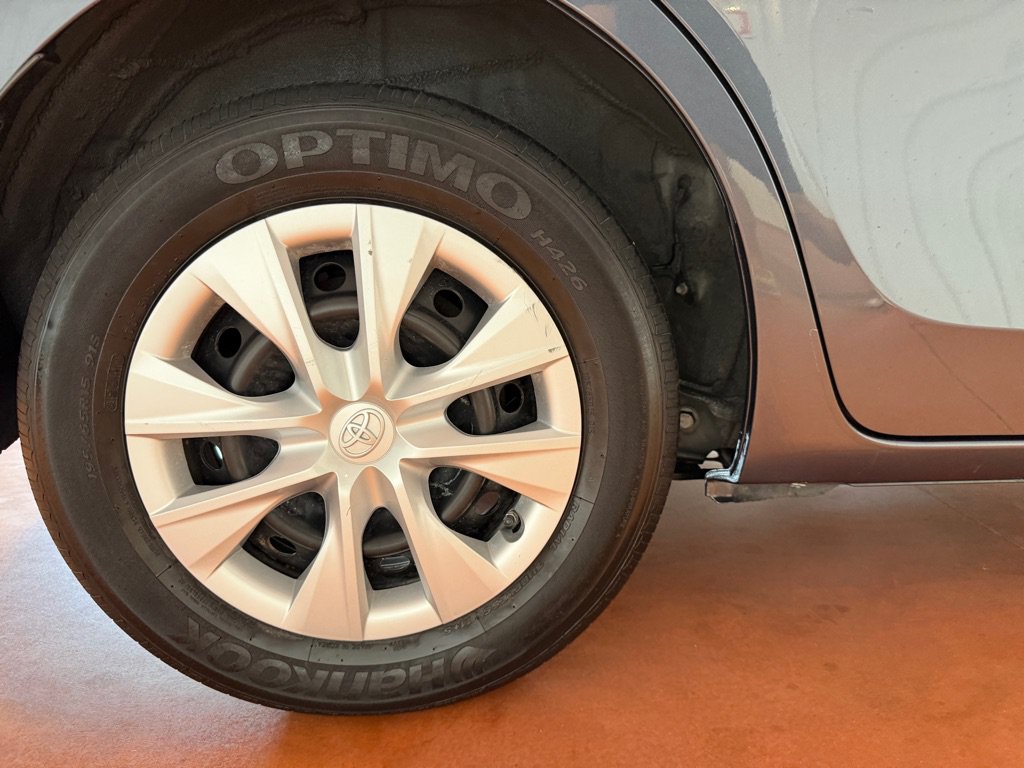 Used 2015 Toyota Corolla L FWD image 15