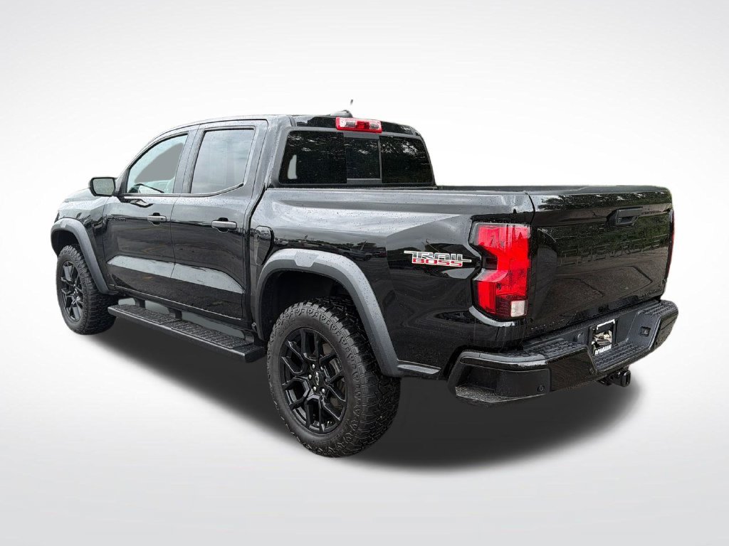 Used 2023 Chevrolet Colorado Trail Boss w/ LPO, Dark Essentials Package AWD/4WD image 5
