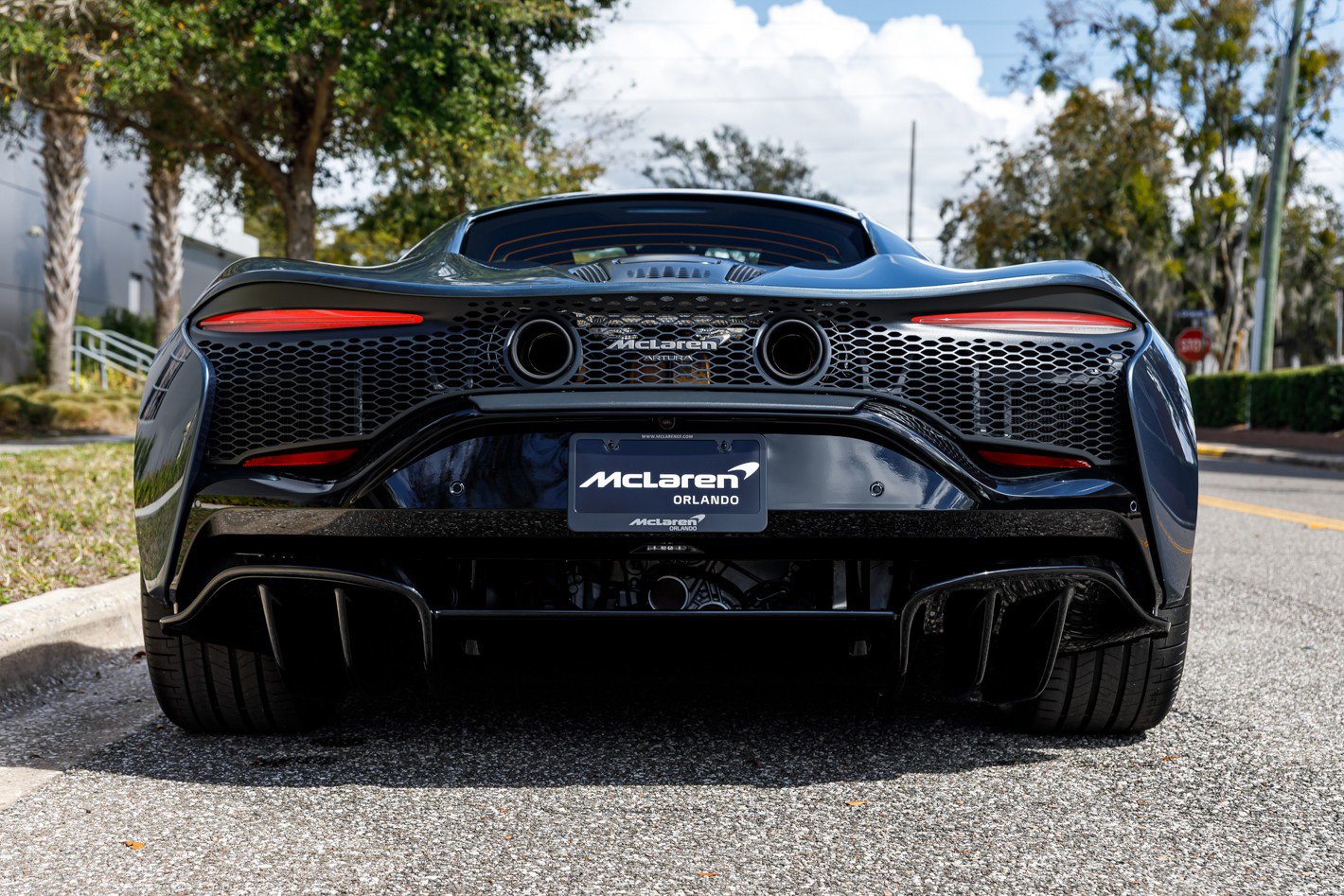 Used 2026 McLaren Artura RWD image 10