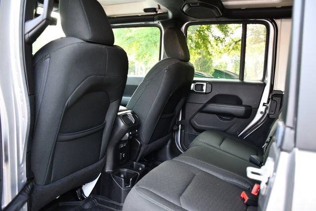 Used 2019 Jeep Wrangler Unlimited Sahara AWD/4WD image 22