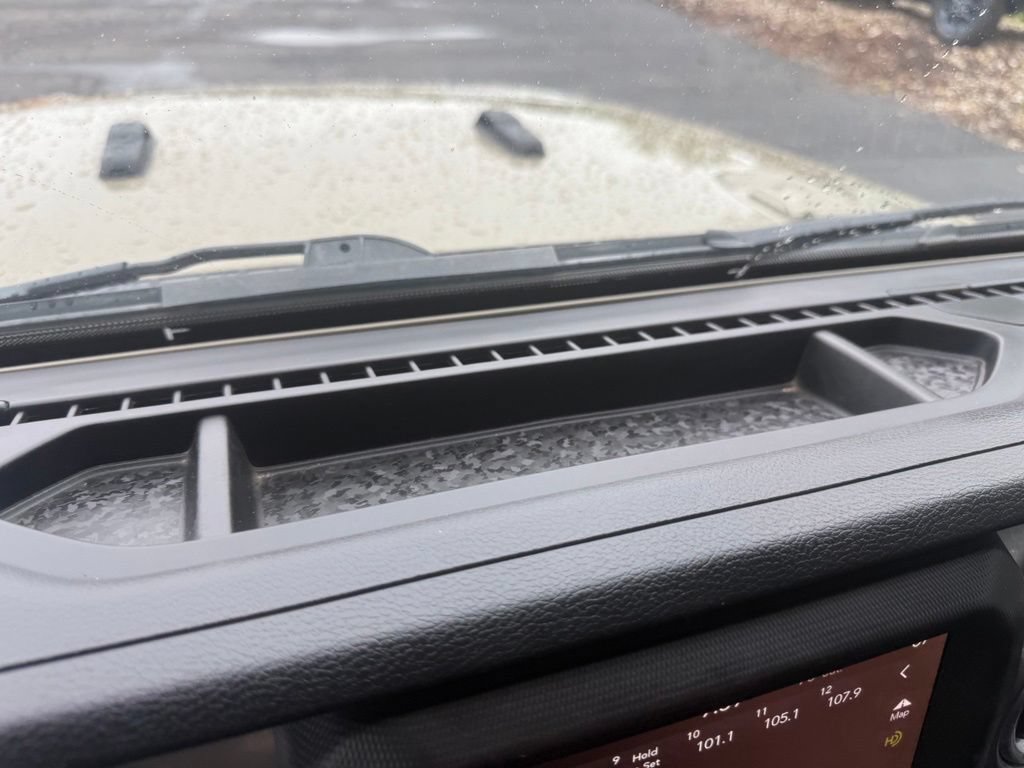 Certified 2020 Jeep Gladiator Overland AWD/4WD image 24