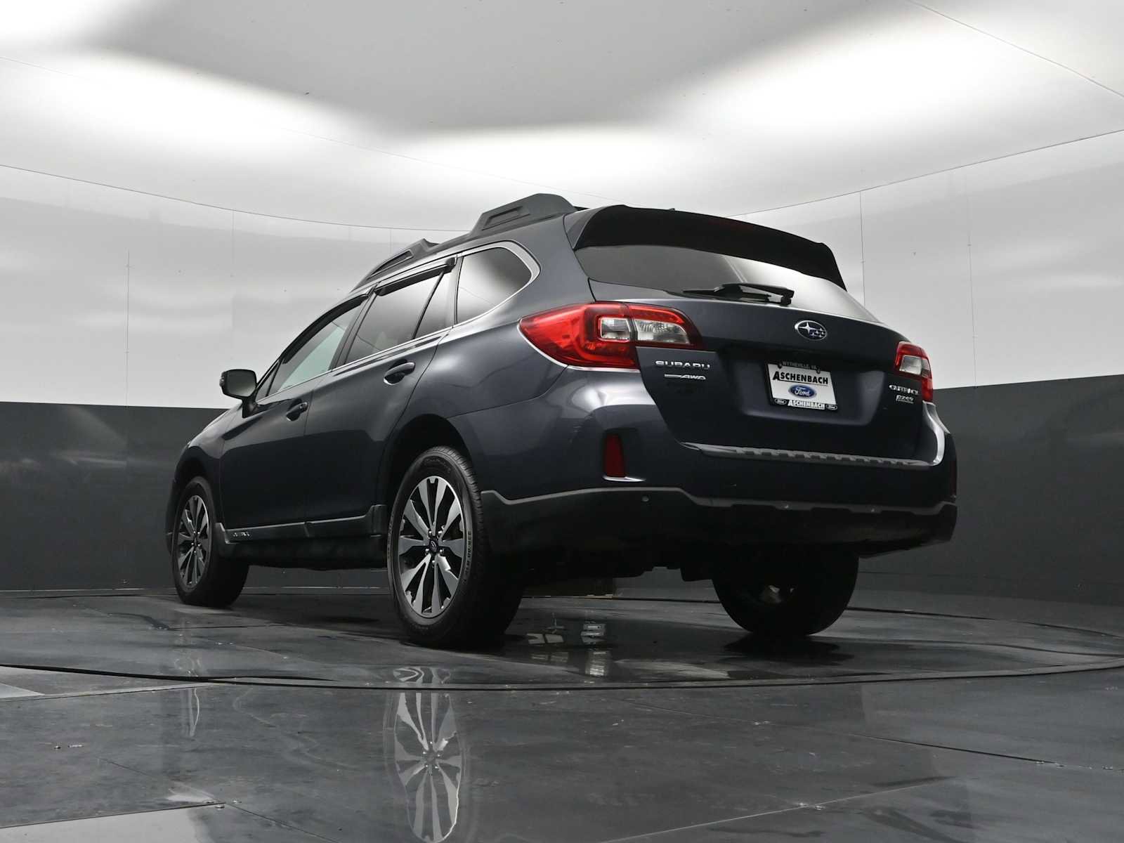 Used 2017 Subaru Outback 2.5i Limited image 31