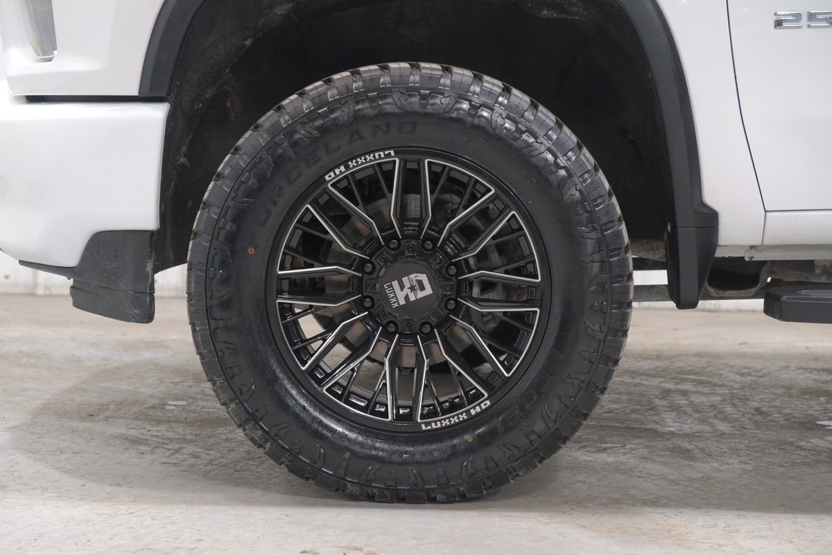 Used 2022 Chevrolet Silverado 2500 LT AWD/4WD image 59