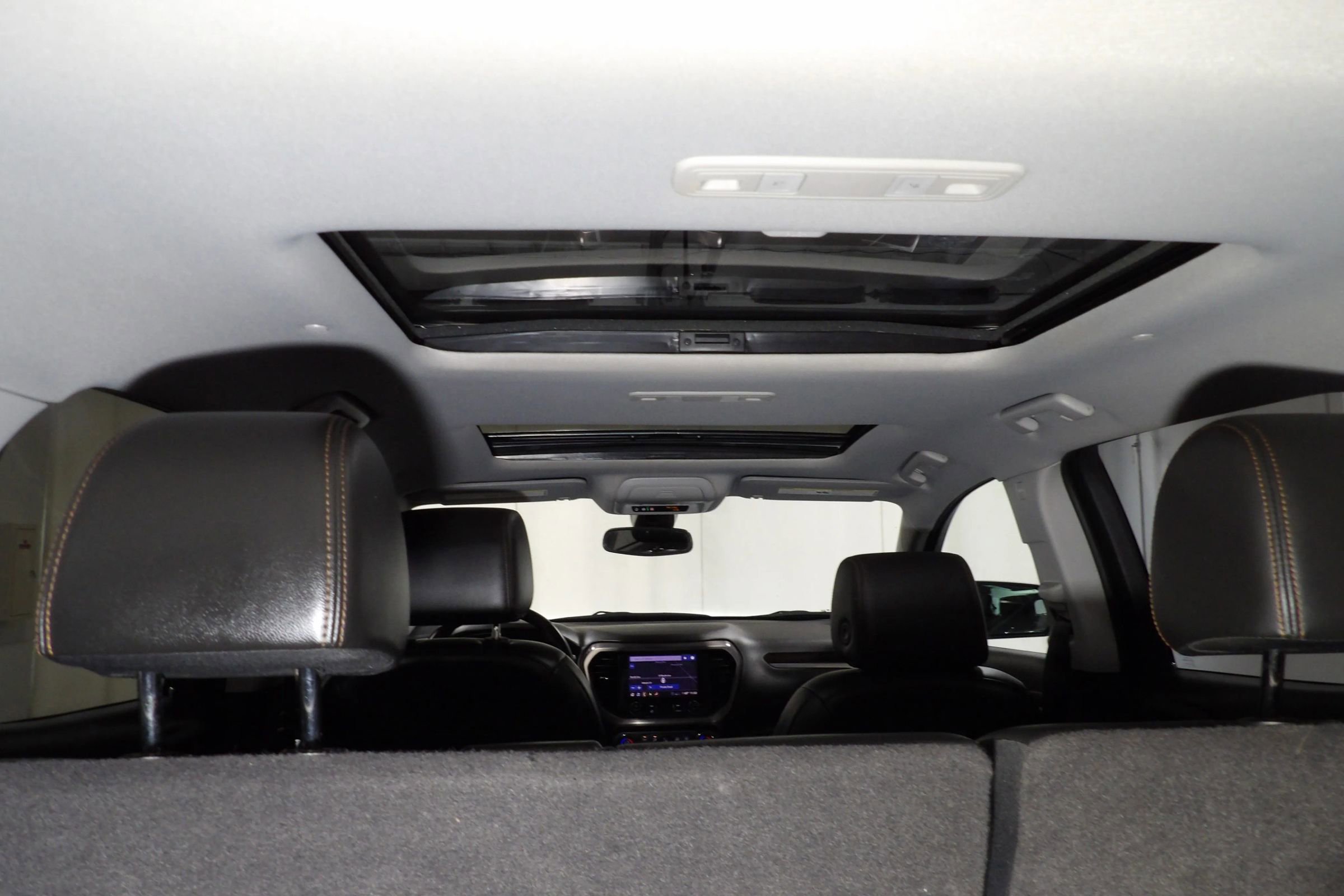 Used 2020 GMC Acadia AT4 w/ Driver Alert Package II AWD/4WD image 11