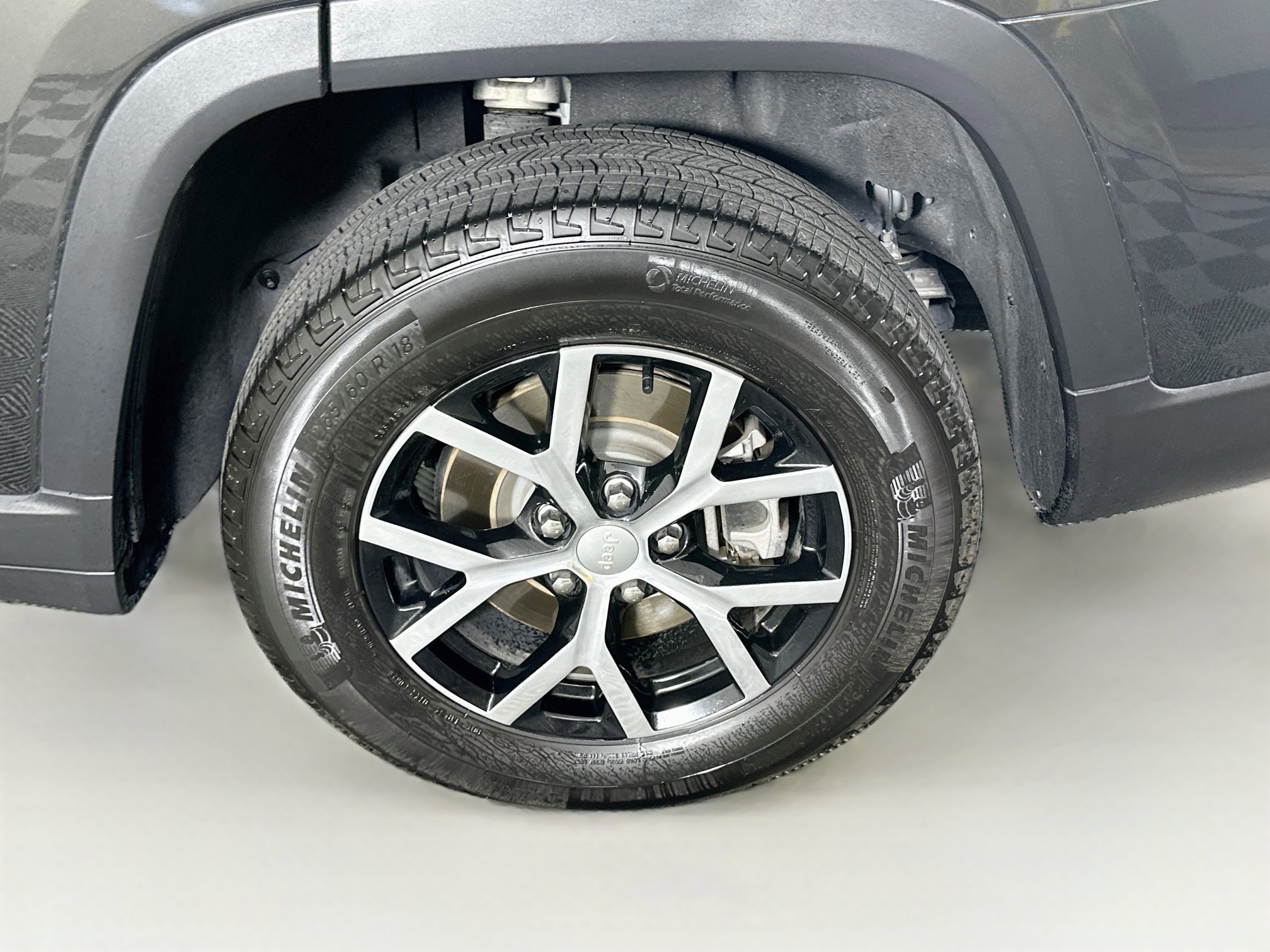 Used 2023 Jeep Grand Cherokee L Limited w/ Luxury Tech Group II AWD/4WD image 11