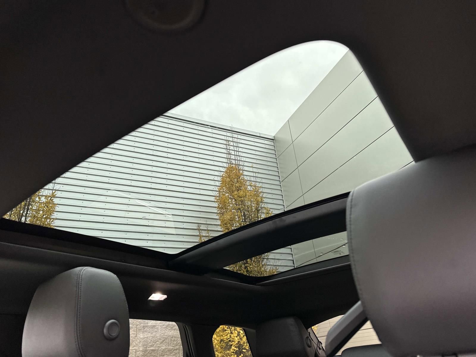 New 2026 Land Rover Range Rover Evoque S image 18