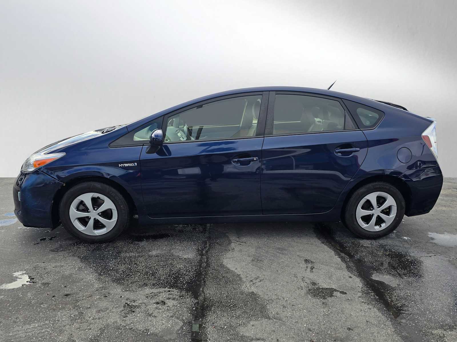 Used 2013 Toyota Prius Three image 6