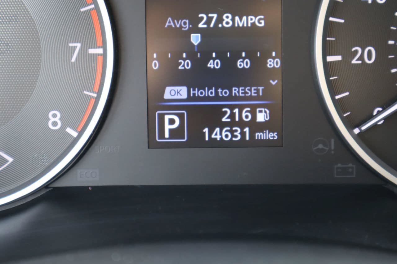 Used 2024 Nissan Sentra S FWD image 9