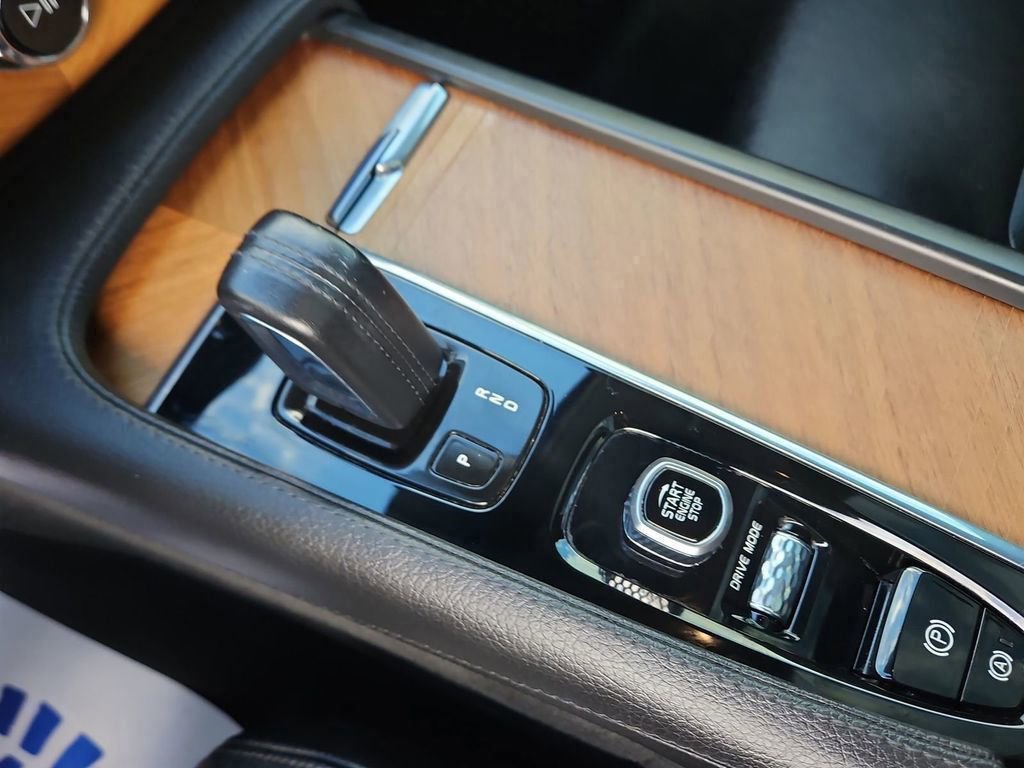 Used 2021 Volvo XC90 T8 Inscription Expression w/ Advanced Package image 16