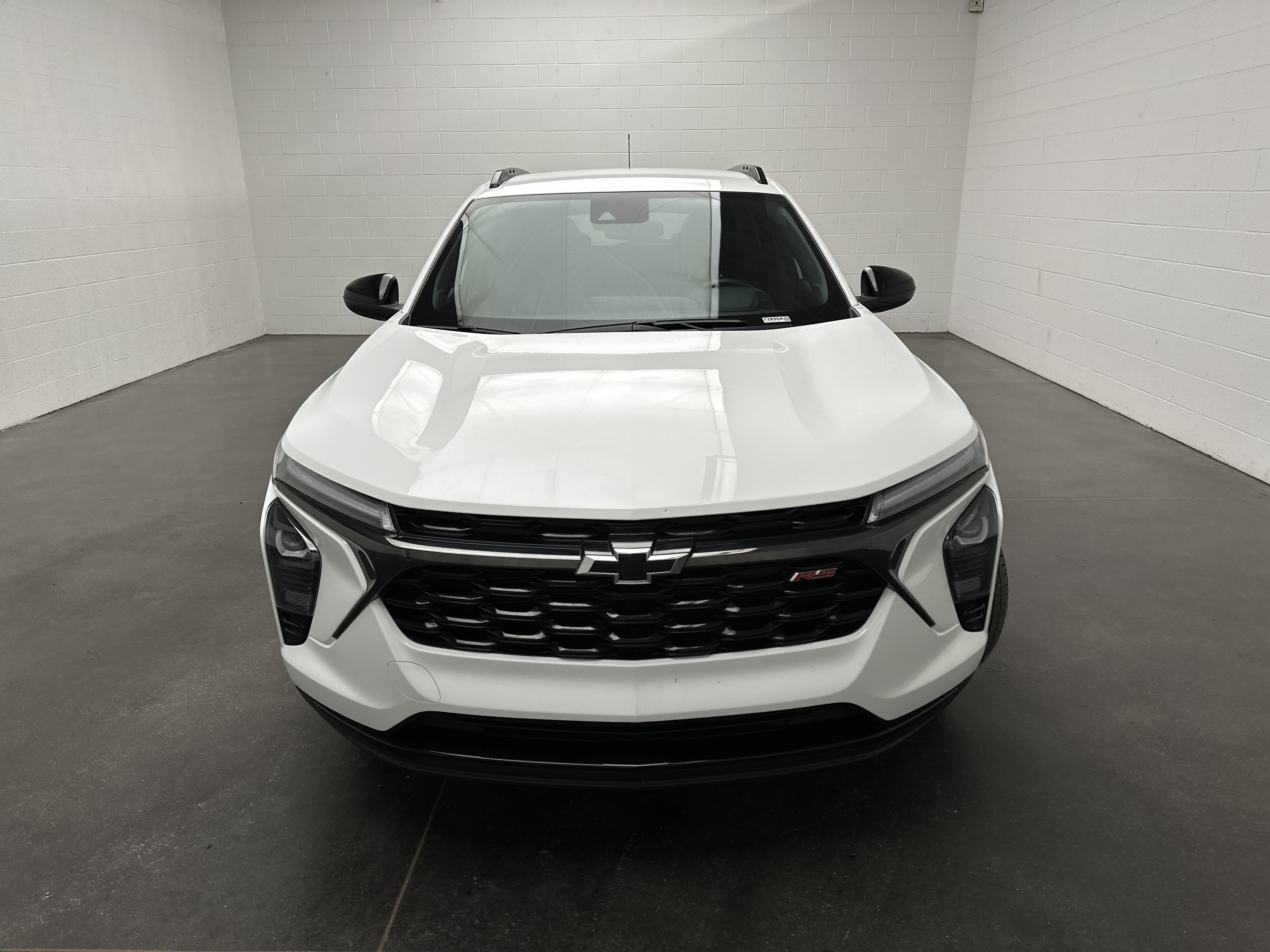 Used 2024 Chevrolet Trax RS w/ Driver Confidence Package FWD image 3