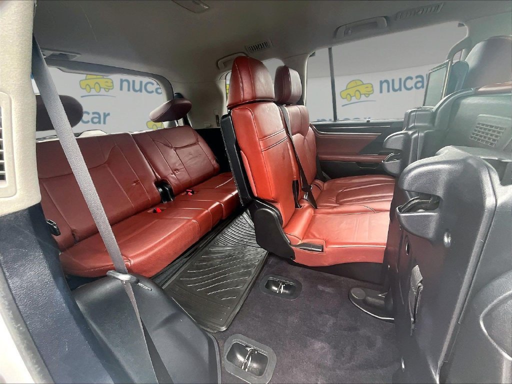 Used 2018 Lexus LX 570 4WD w/ Luxury Package image 16