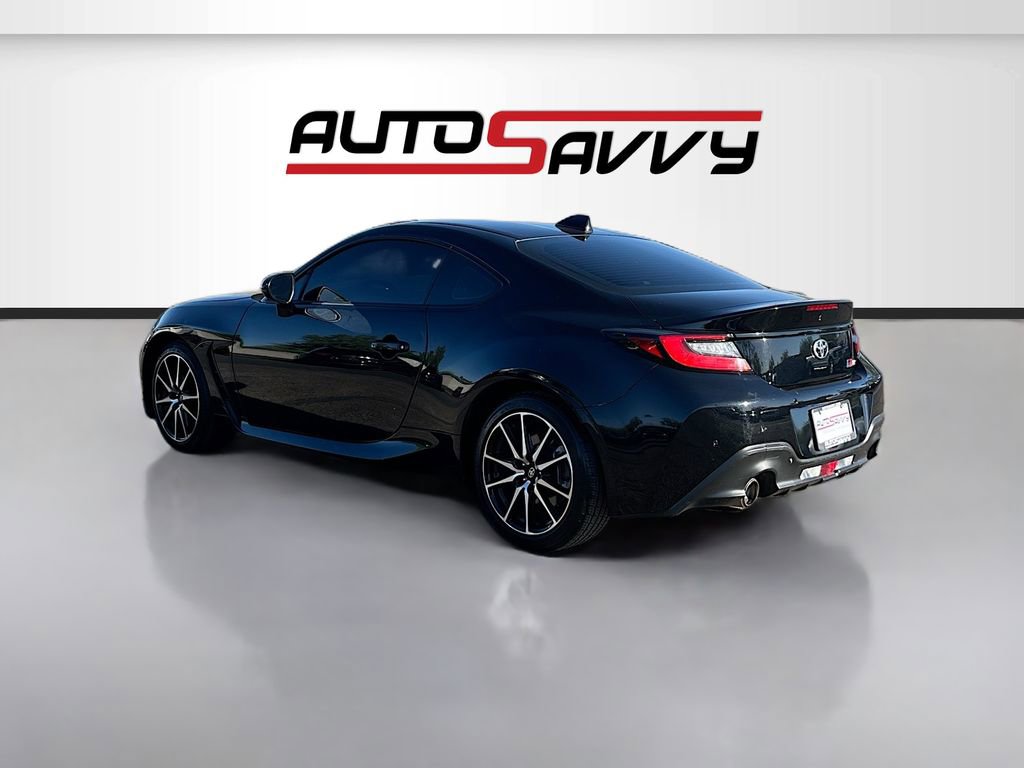 Used 2023 Toyota GR86 w/ ALL Weather Mat Package (TMS) RWD image 5