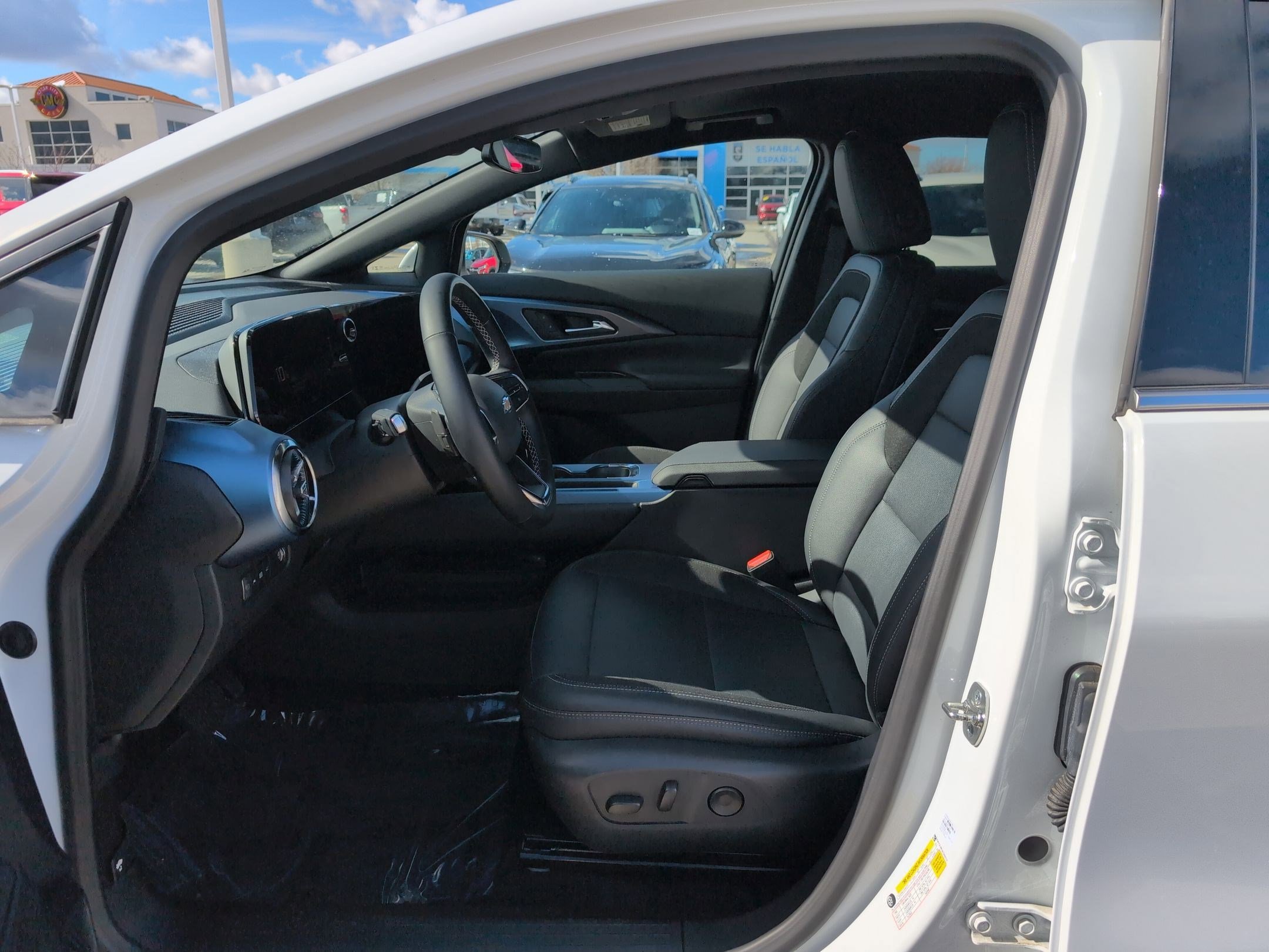 Certified 2024 Chevrolet Equinox EV LT w/ LPO, All-Weather Mat Package image 23