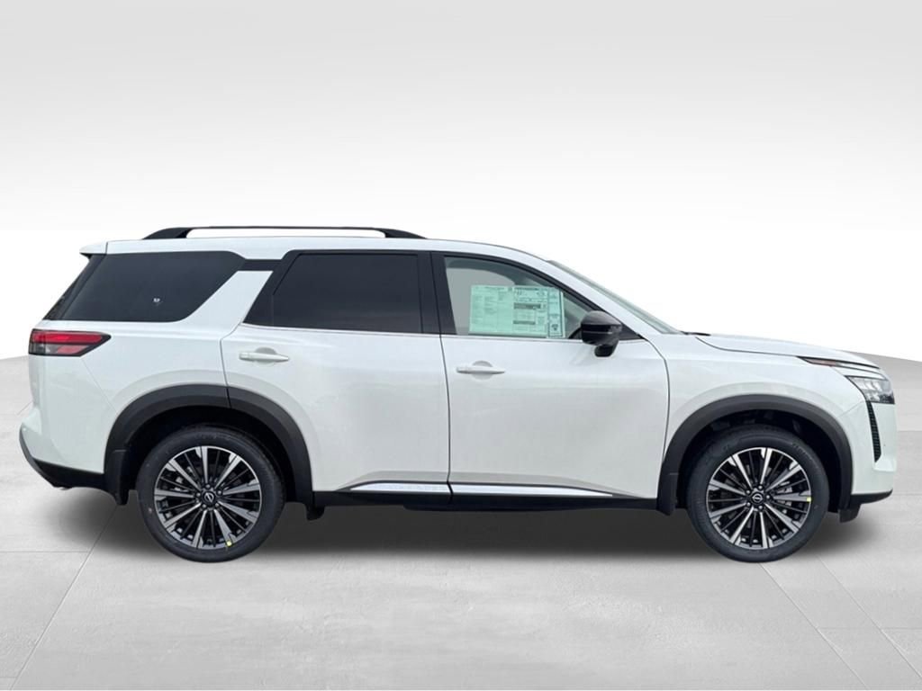 New 2026 Nissan Pathfinder Platinum w/ Cargo Package AWD/4WD image 8