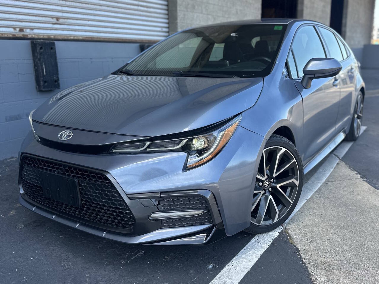 Used 2020 Toyota Corolla SE w/ Carpet Mat Package (TMS) FWD image 1