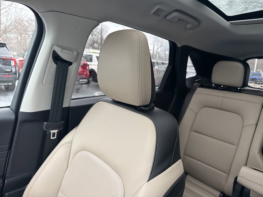 Used 2022 Ford Escape SEL image 41