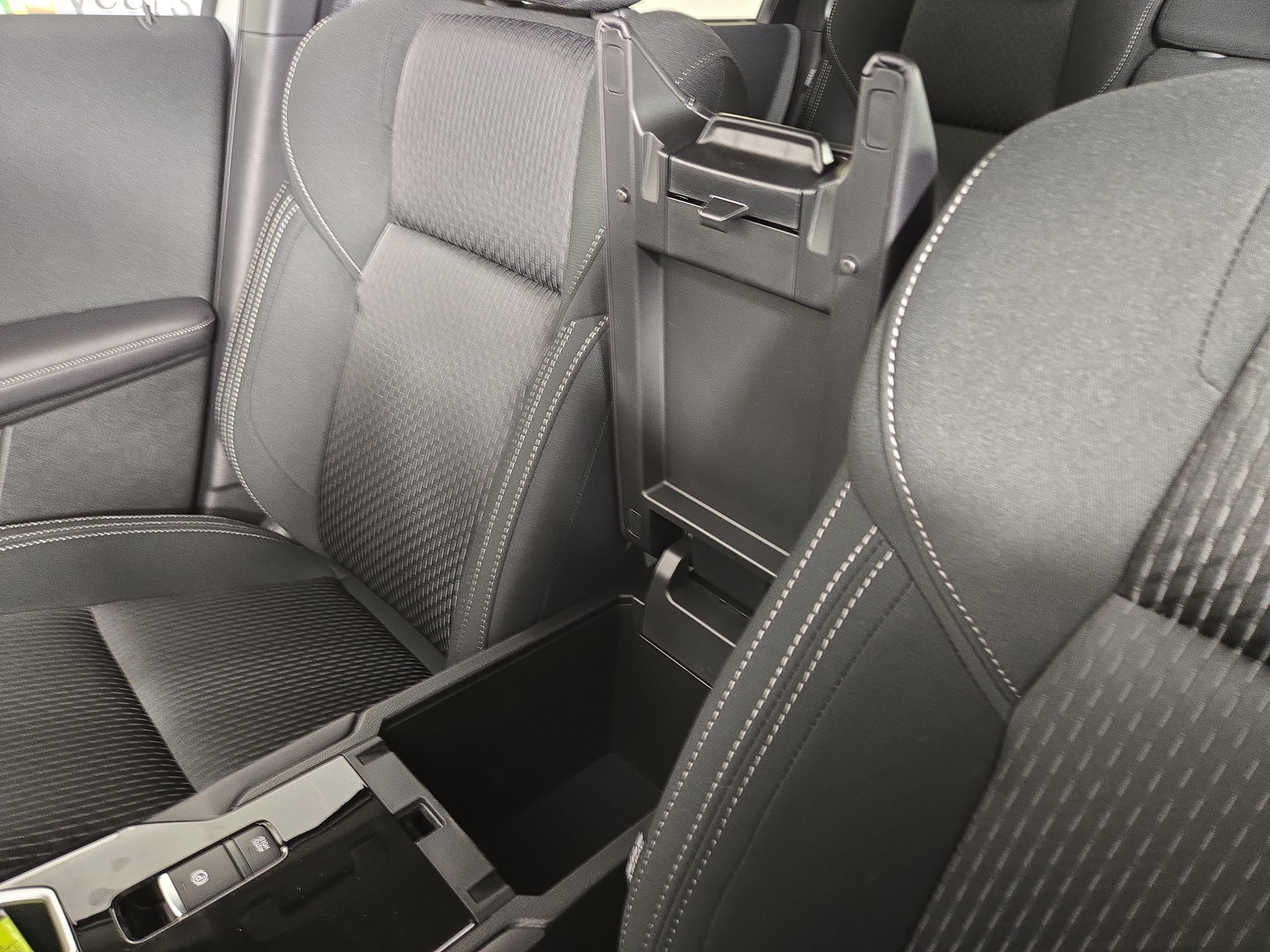 New 2026 Mitsubishi Outlander ES image 28