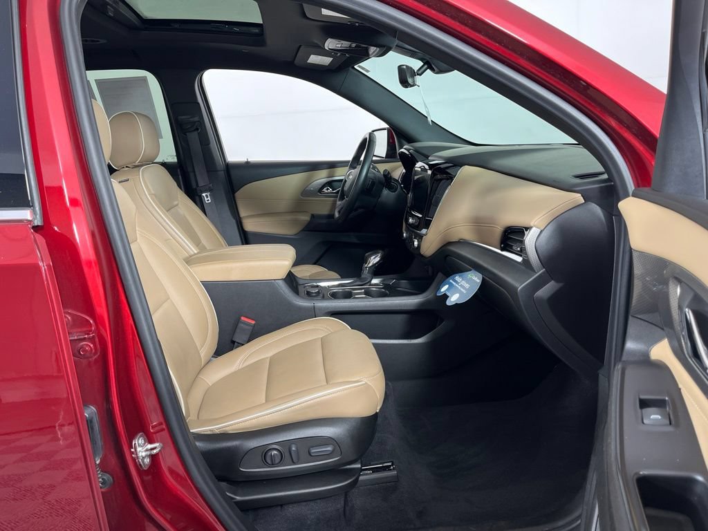 Certified 2022 Chevrolet Traverse Premier AWD/4WD image 6