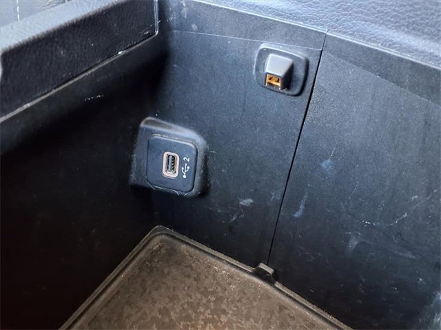 Used 2019 Jeep Wrangler Unlimited Sahara w/ Safety Group image 12