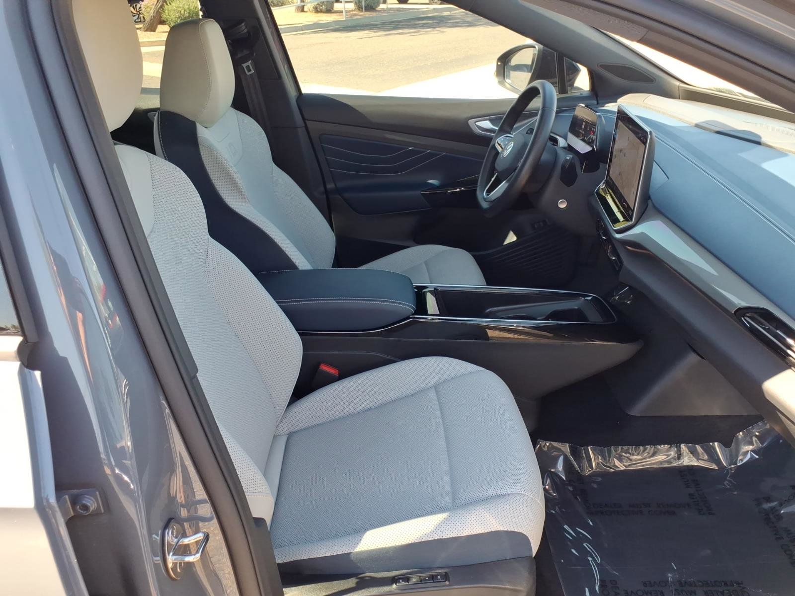 Certified 2025 Volkswagen ID.4 Pro S w/ ID.4 Black Package image 10