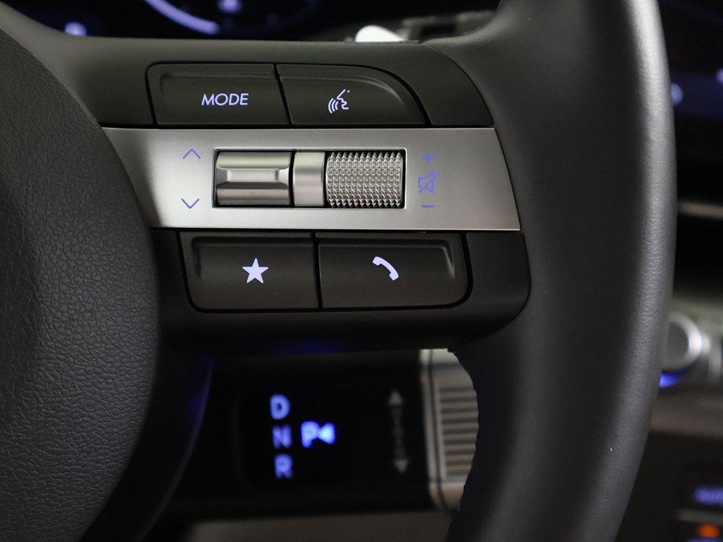 Used 2025 Hyundai Kona SEL image 39