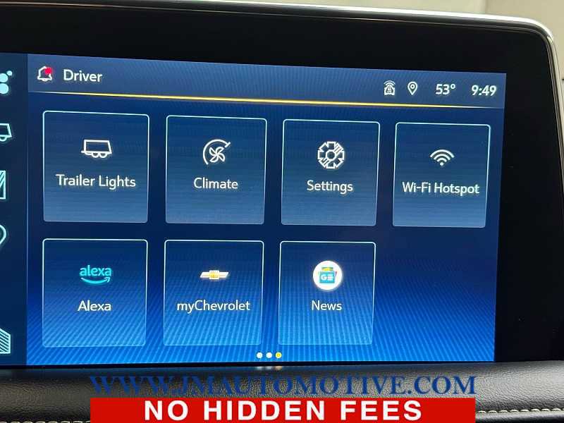 Used 2023 Chevrolet Suburban Premier AWD/4WD image 30
