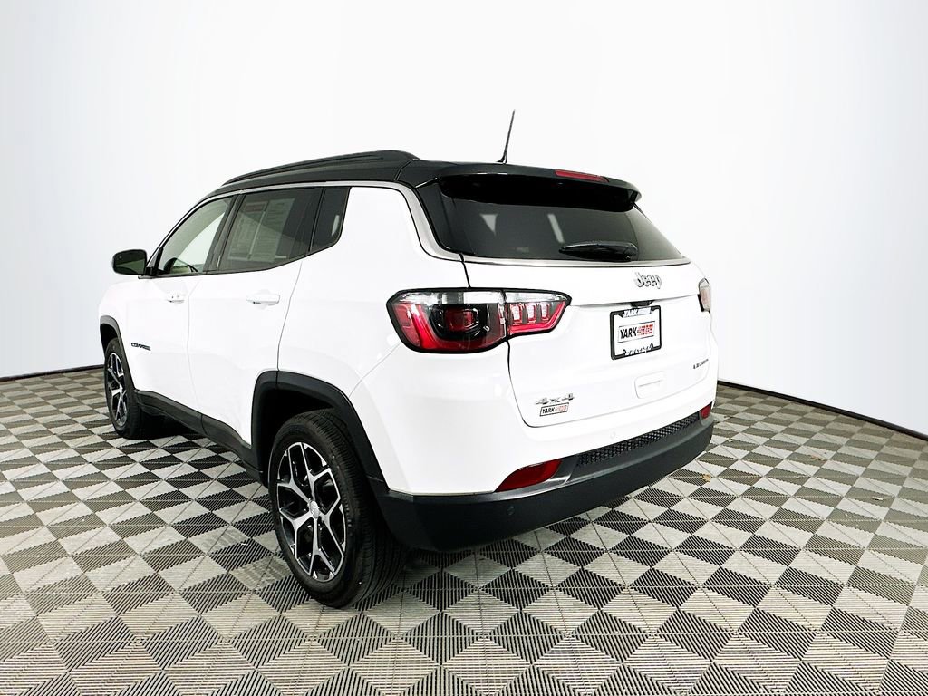 Certified 2024 Jeep Compass Limited AWD/4WD image 7