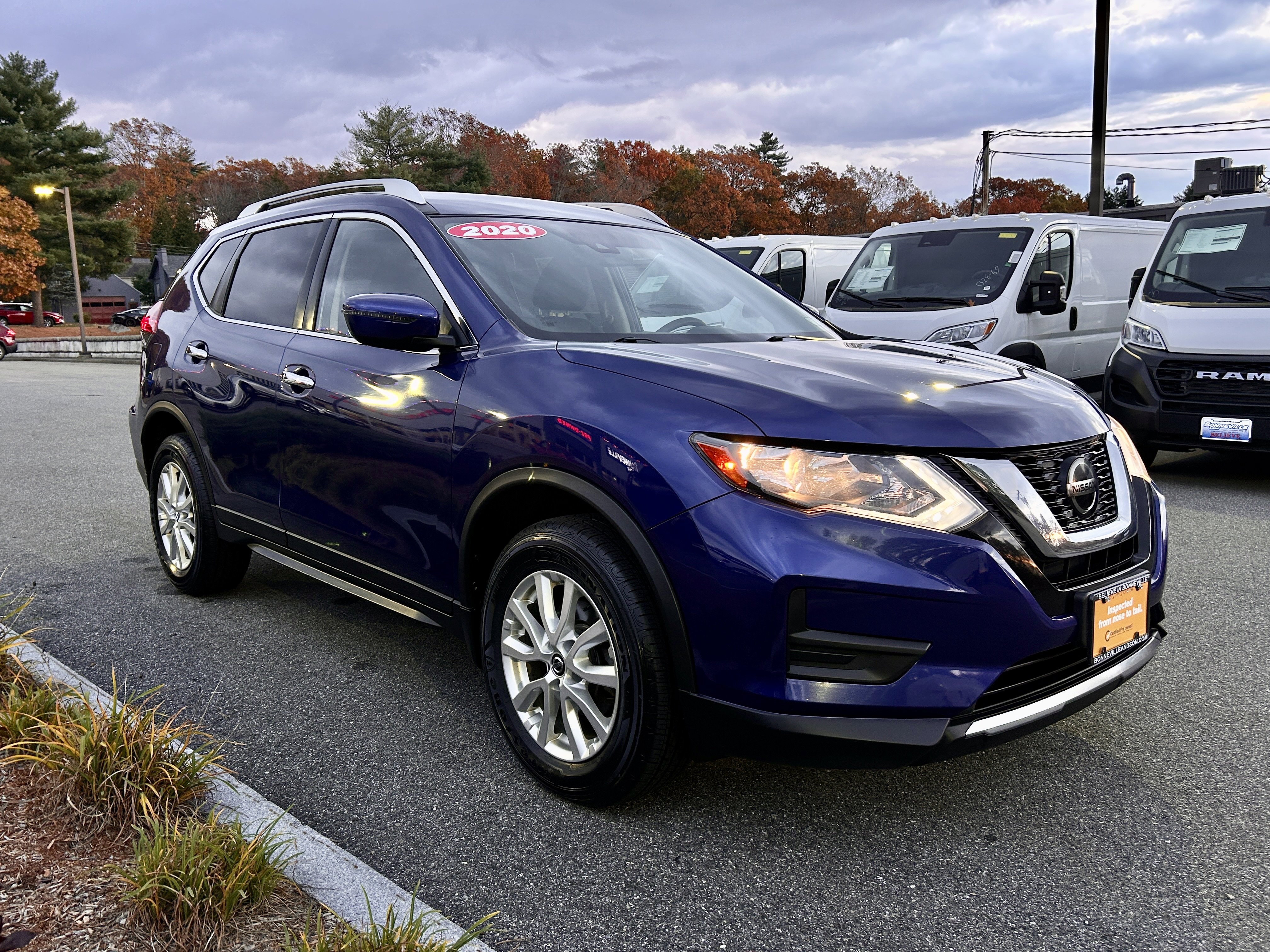 Used 2020 Nissan Rogue SV image 14