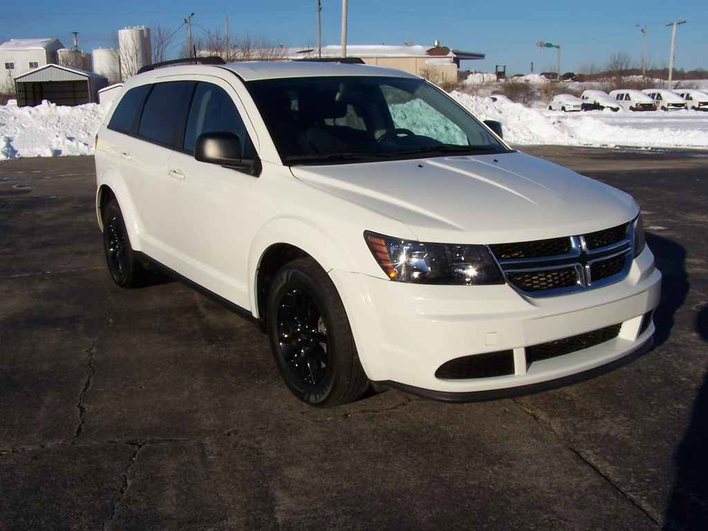 Used 2020 Dodge Journey SE w/ Blacktop Package image 4
