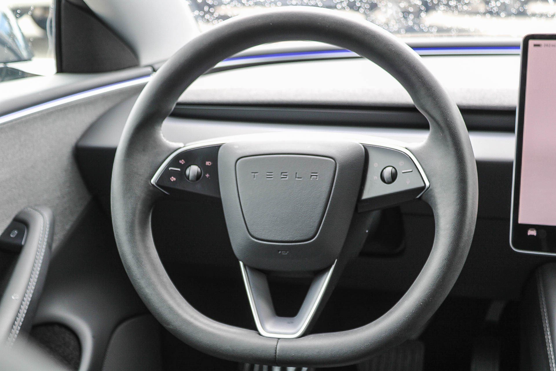 Used 2025 Tesla Model 3 Long Range RWD image 17