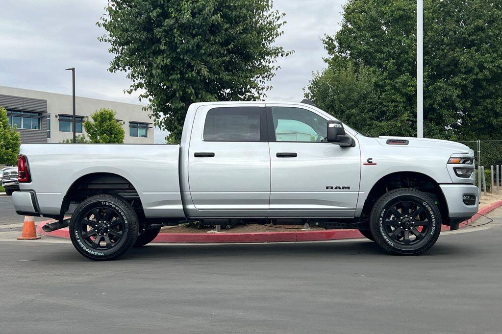 New 2026 RAM 2500 Big Horn AWD/4WD image 3