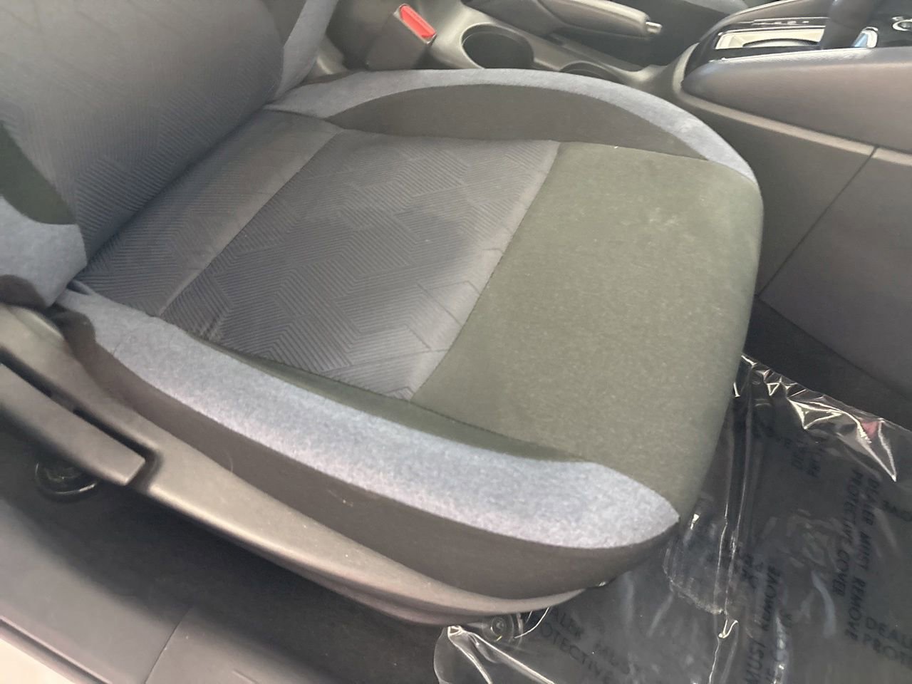Used 2025 Nissan Versa SV FWD image 28