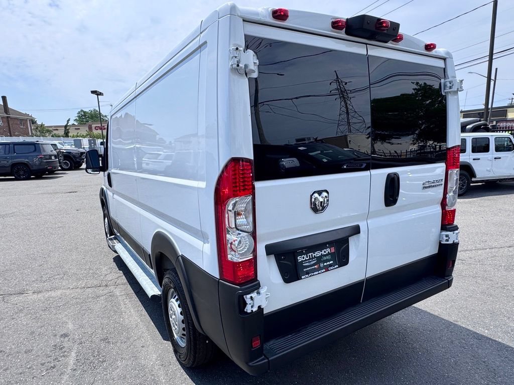 Used 2025 RAM ProMaster 2500 w/ U-Haul Equipment Group FWD image 5