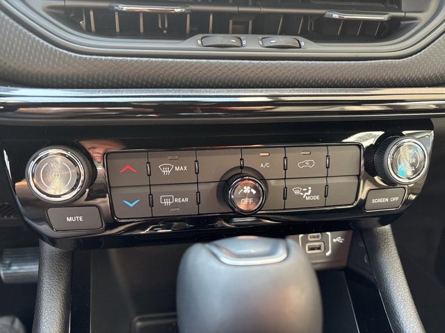 New 2026 Jeep Compass Latitude image 9