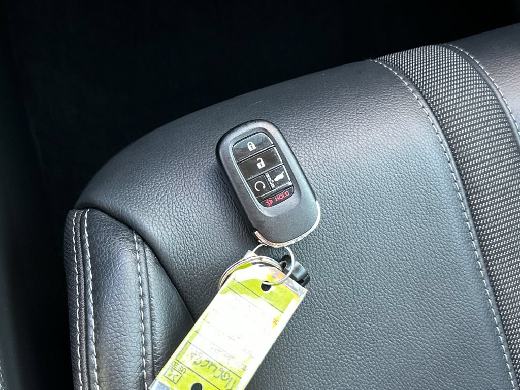 Used 2024 Honda Pilot Touring image 29