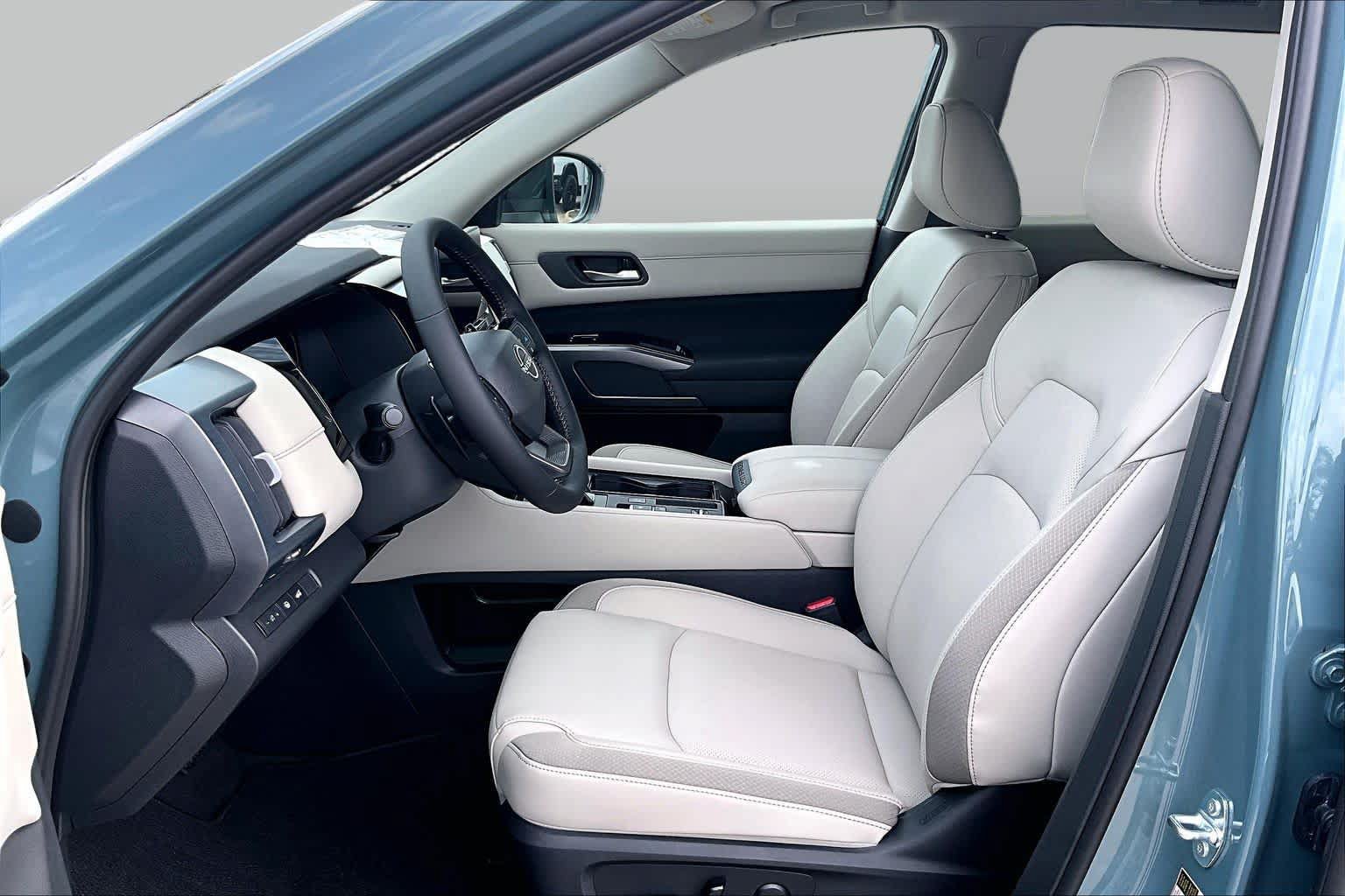New 2026 Nissan Pathfinder SL FWD image 9