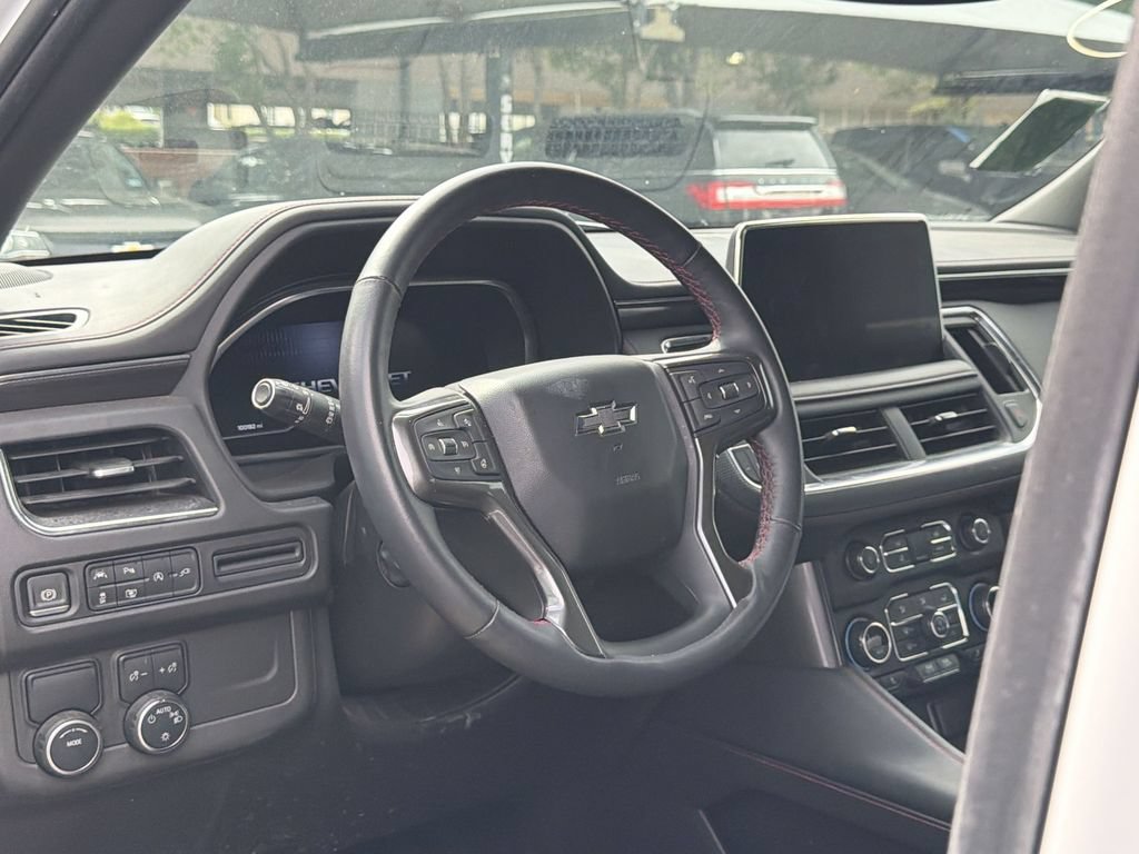 Used 2022 Chevrolet Suburban RST w/ Luxury Package RWD image 7