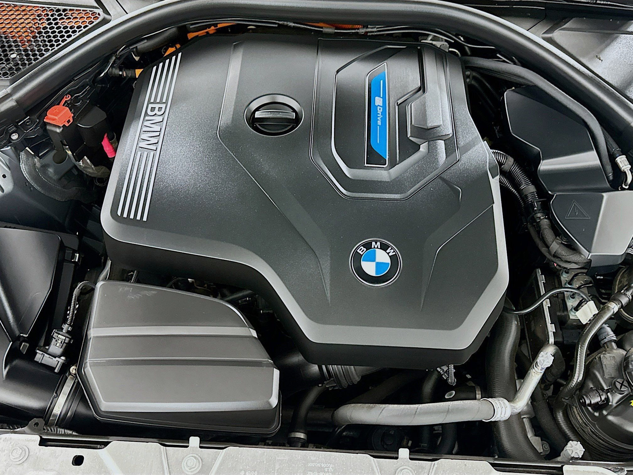 Used 2023 BMW 330e xDrive w/ M Sport Package image 32