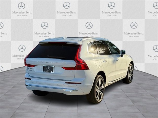 Used 2022 Volvo XC60 T8 Inscription w/ Advanced Package image 3