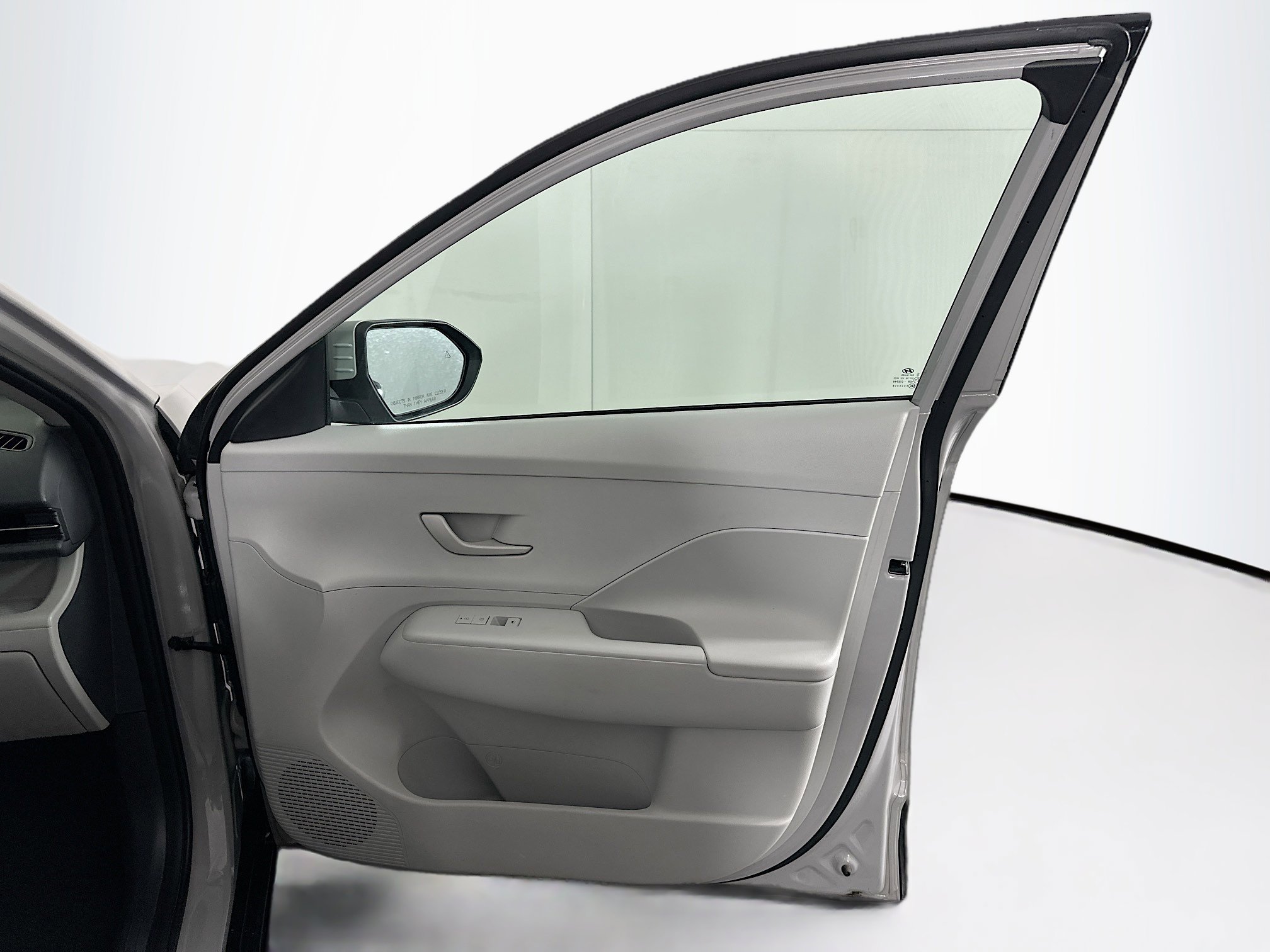 Used 2025 Hyundai Kona SEL image 31