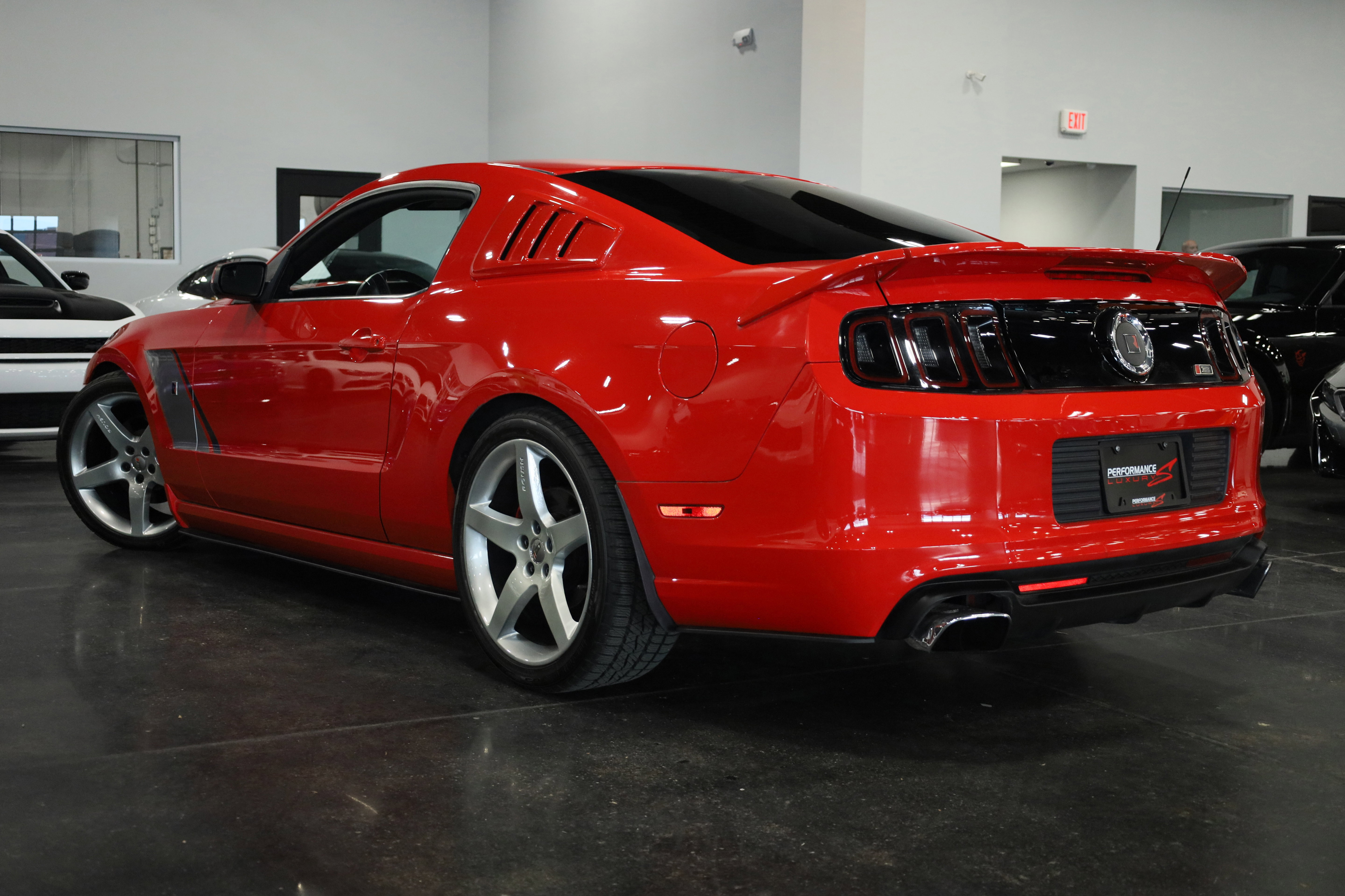 Used 2014 Ford Mustang GT Premium image 4