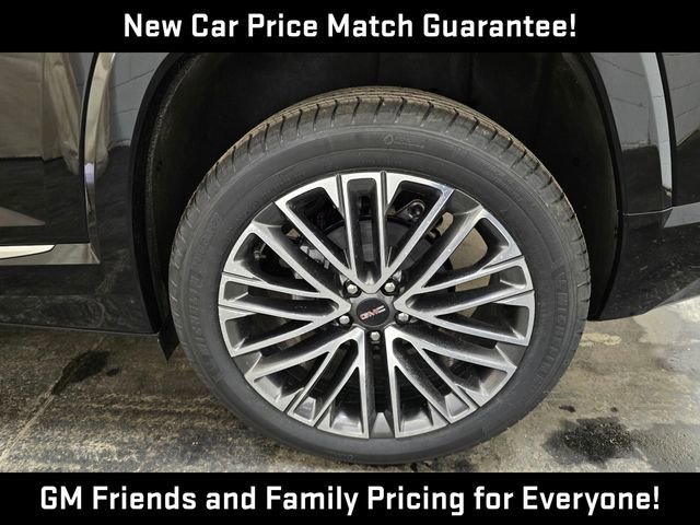 New 2026 GMC Terrain Denali w/ LPO, Black Badging Package image 12