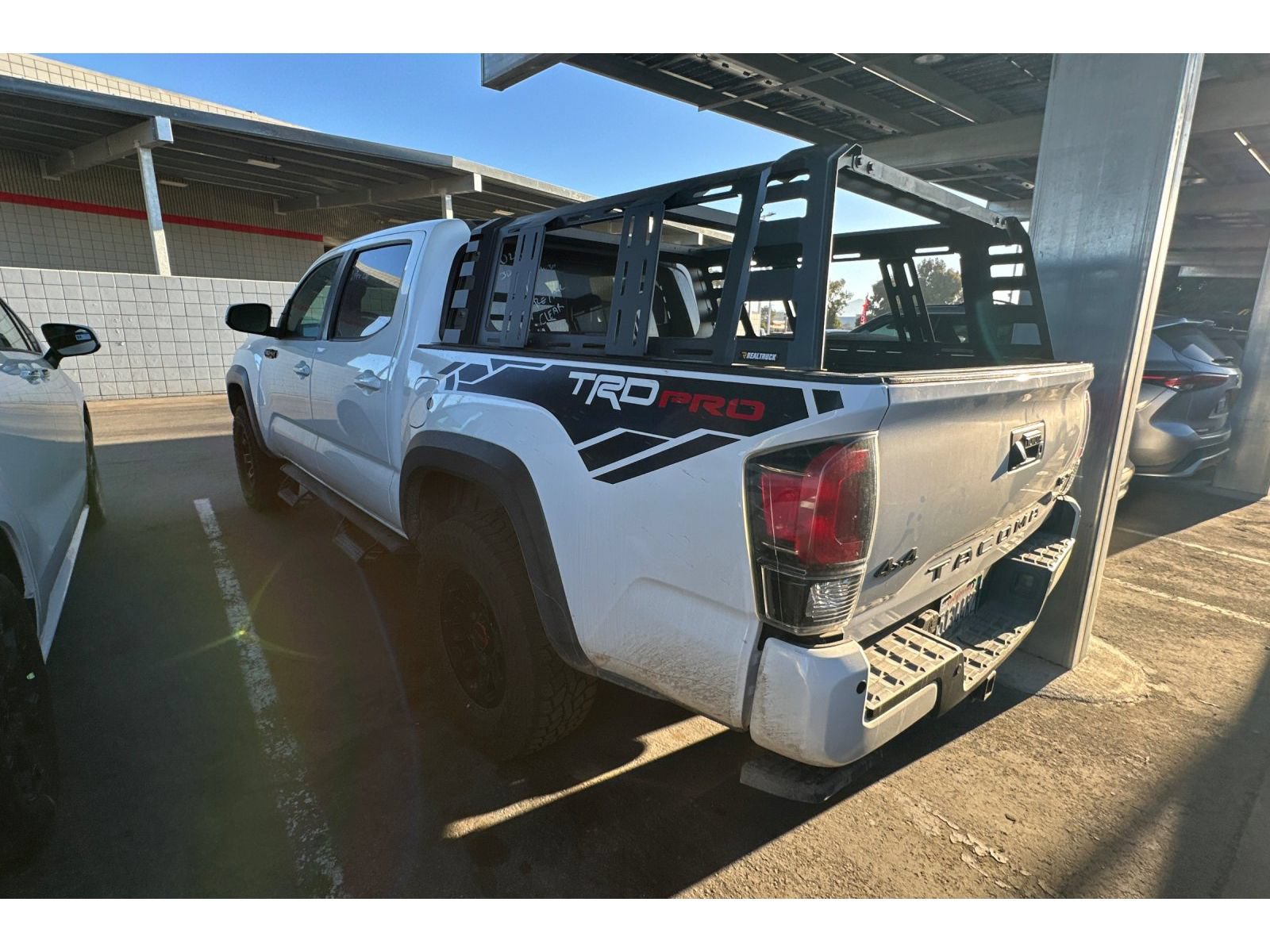 Used 2018 Toyota Tacoma TRD Pro AWD/4WD image 5
