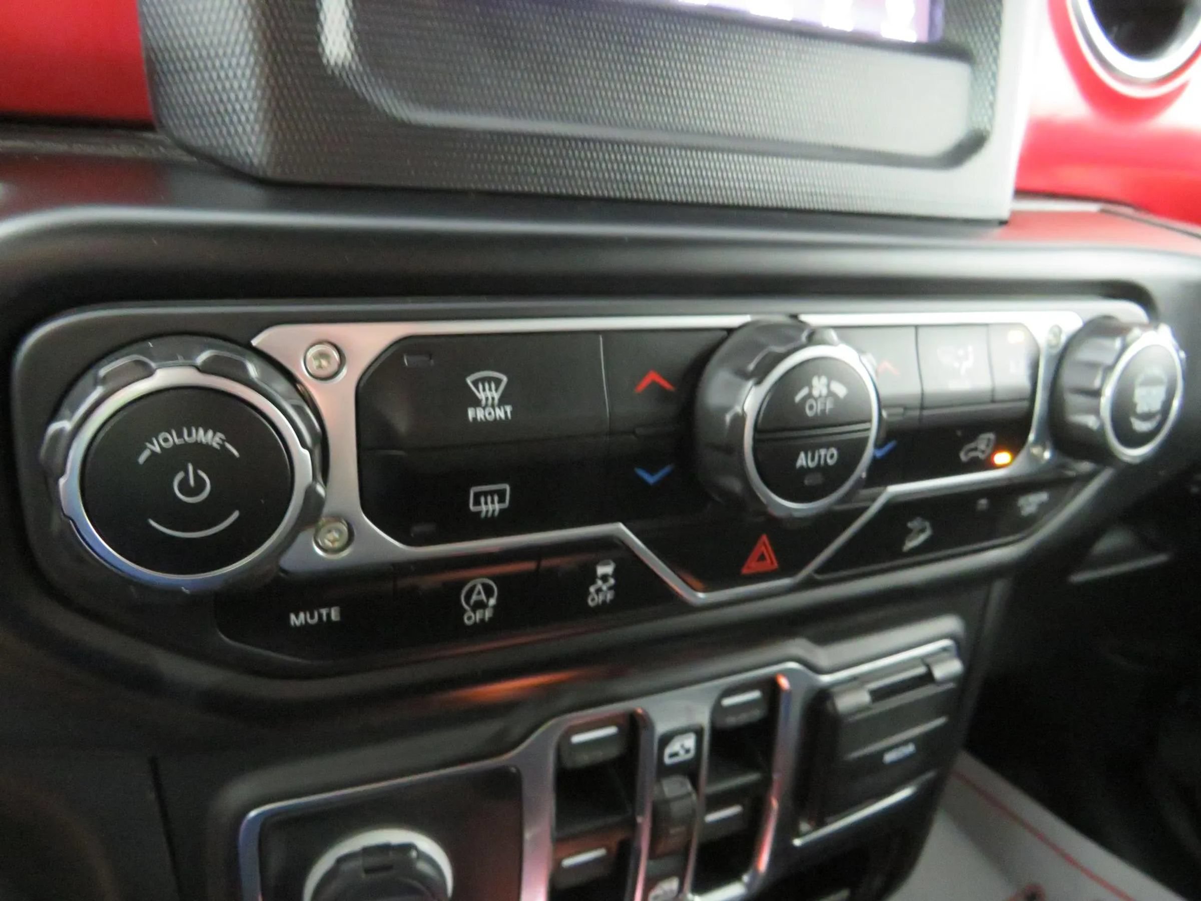 Used 2021 Jeep Wrangler Unlimited Rubicon AWD/4WD image 22