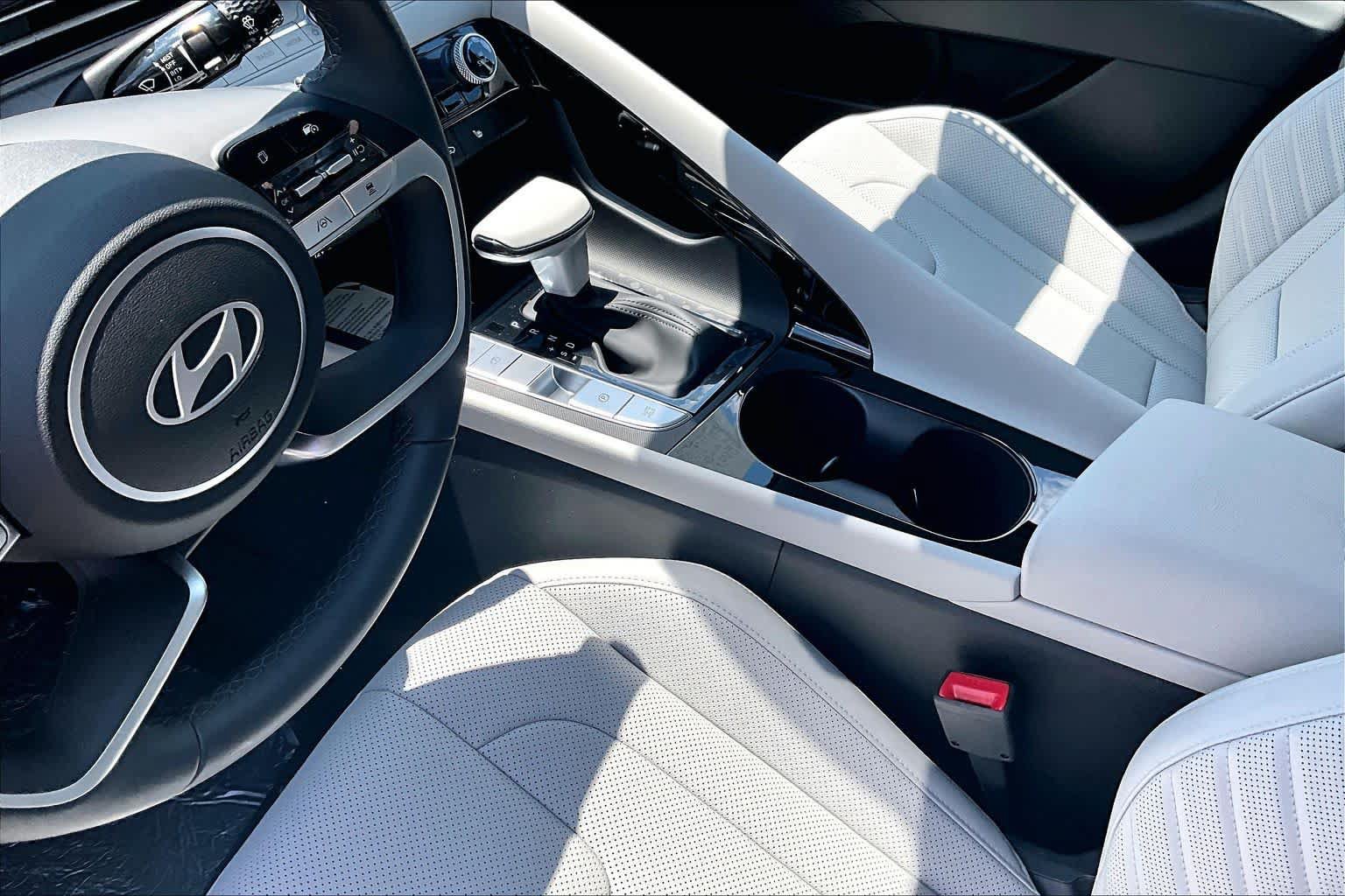 New 2026 Hyundai Elantra Limited FWD image 11