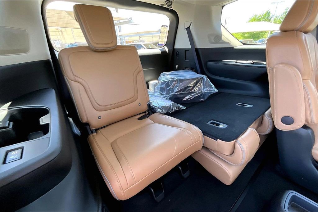 New 2026 INFINITI QX80 Luxe RWD image 48