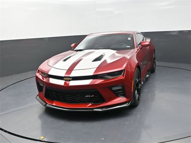 Used 2017 Chevrolet Camaro SS image 2