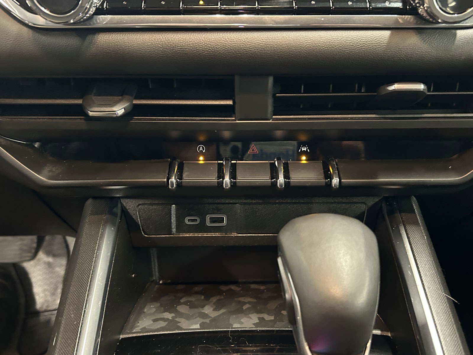 Used 2023 GMC Canyon Elevation w/ Convenience Package image 29